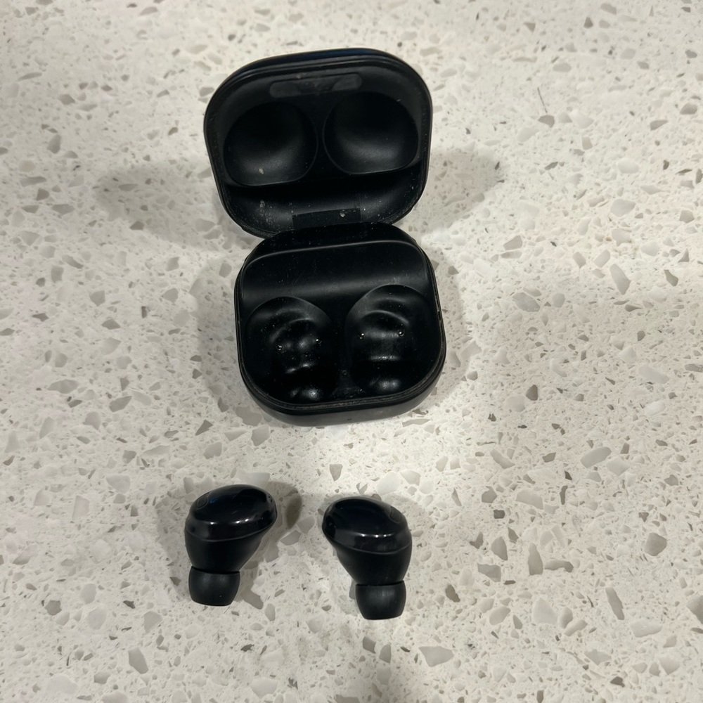 Samsung earbuds
